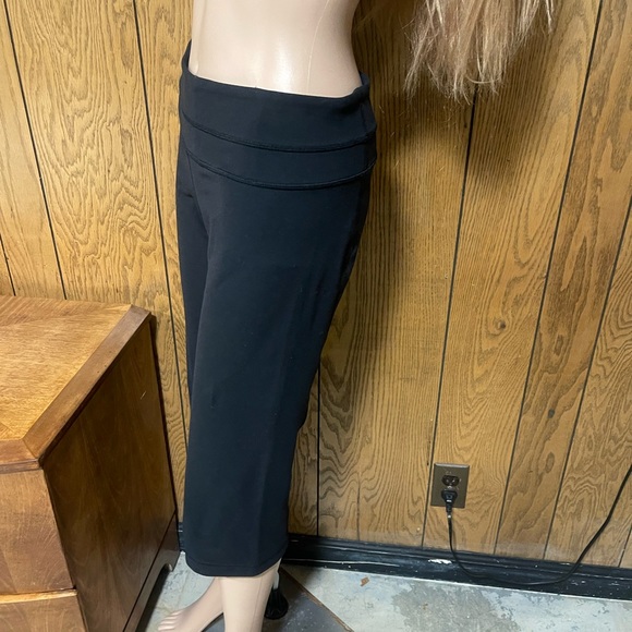 Lululemon" Groove Crop black - Picture 13 of 14